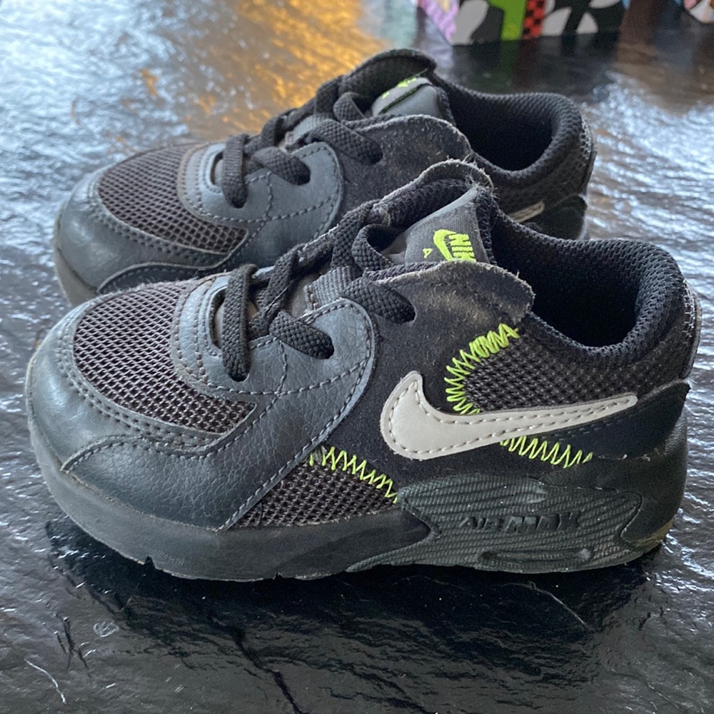 Toddler boy Nike air max size 7c